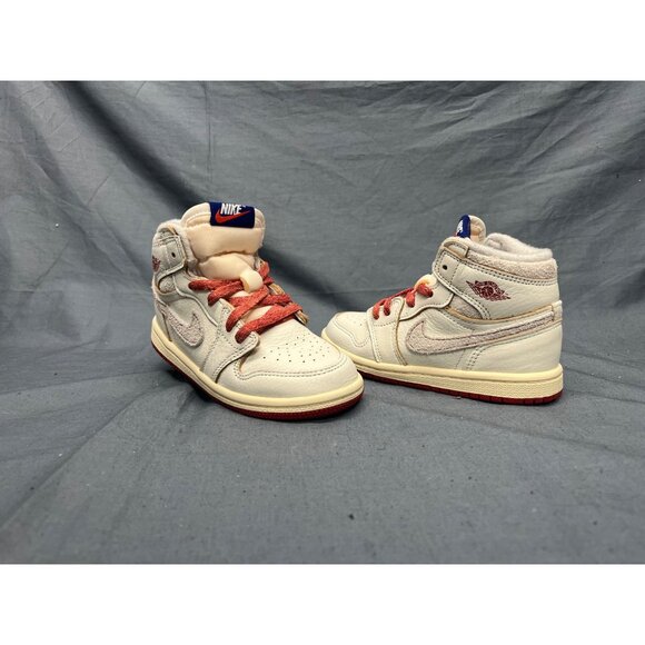 Nike Jordan 1 Retro High OG (TD) Sneakers Toddlers Size 9 NEW IN BOX - Picture 1 of 10
